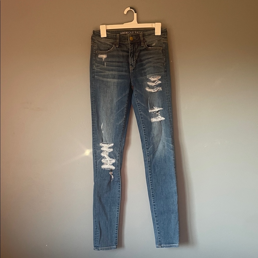 American Eagle Hi-rise jeans